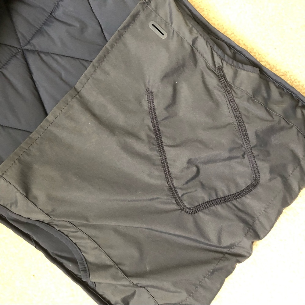 LuLuLemon Fluffed Up Pullover; Navy - Picture 10 of 10